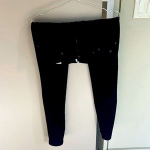 Rag & Bone jeans feels like legging. Size 29. Black. Super soft .